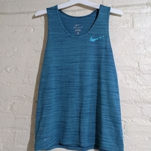 Nike dri fit tank top size M
